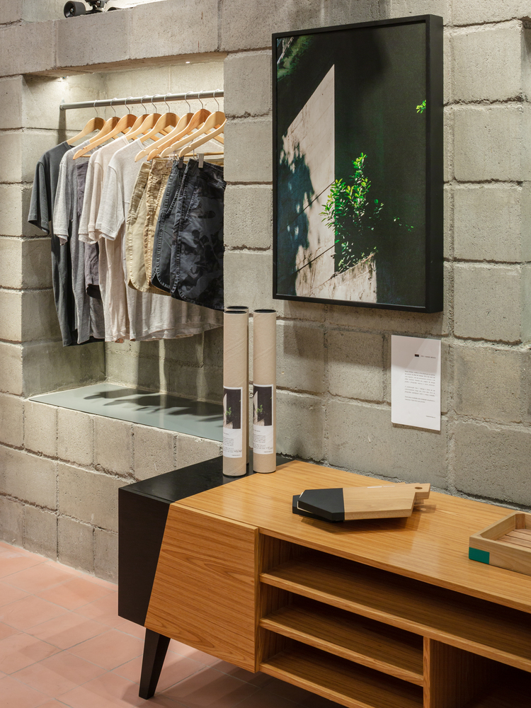 15_Shop-ITSU-Rio-de-Janeiro-by-Terra-e-Tuma-Arquitetos-Associados-07.jpg