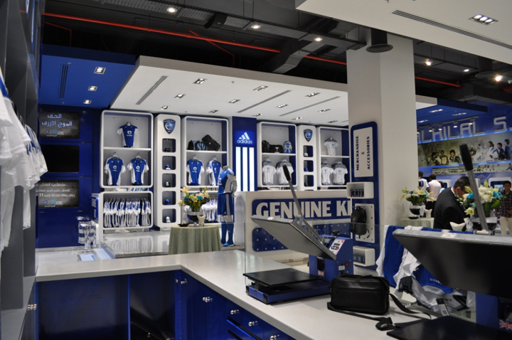 16_Al-Hilal-flagship-store-by-Redesign-Group-Riyadh-Saudi-Arabia-04.jpg