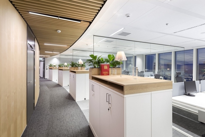 20_MCI-Capital-Office-by-Massive-Design-Warsaw-Poland05.jpg