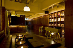 8_Rewind-bar-lounge-Takenouchi-Webb-Singapore-300x200.jpg