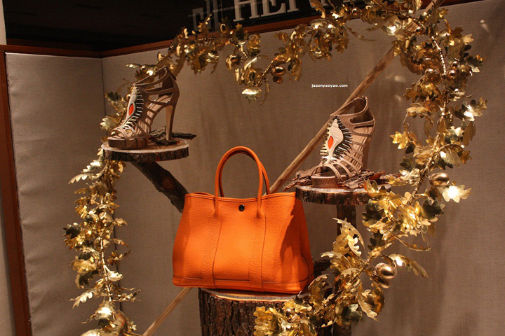 22_Hermes-Leather-Forever-windows-London-05.jpg