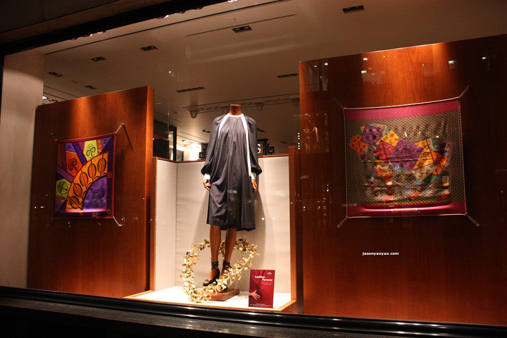 19_Hermes-Leather-Forever-windows-London-08.jpg