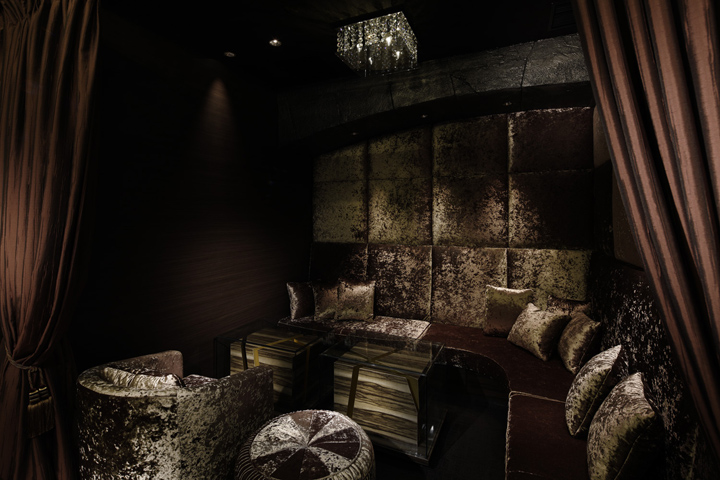 31_Cronnus-private-bar-DOYLE-COLLECTION-Tokyo-09.jpg
