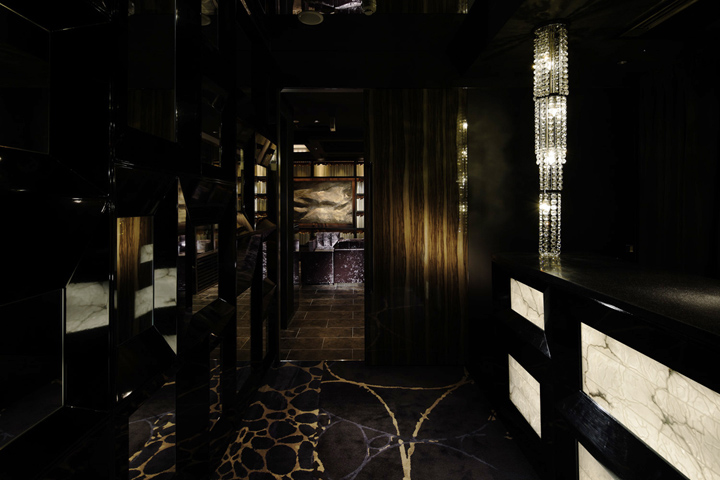 29_Cronnus-private-bar-DOYLE-COLLECTION-Tokyo-11.jpg