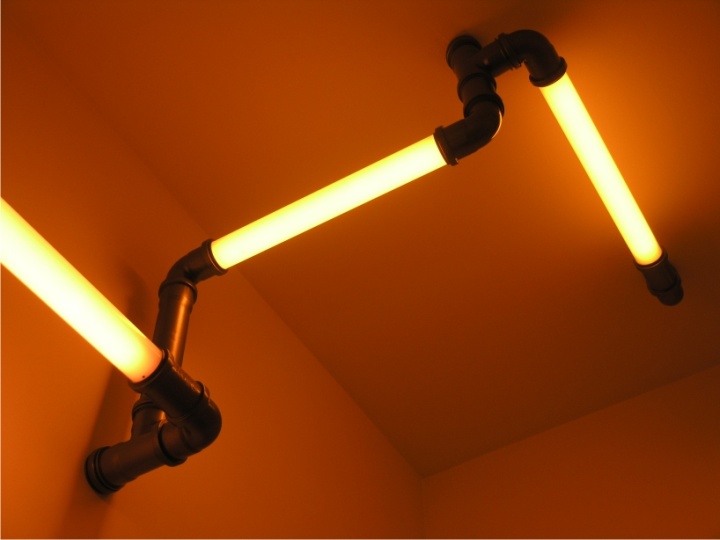 21_Atomic-lighting-tubes-by-emandes-studio-06.jpg