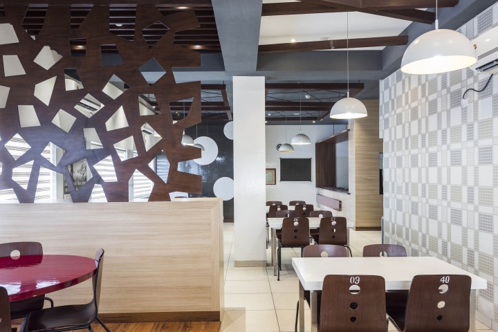 24_CAFE-ZERO-by-Studio-Ardete-Ropar-India05.jpg