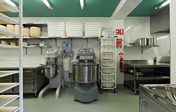 35_Baker-D-Chirico-brand-identity-interior-Carlton-10.jpg