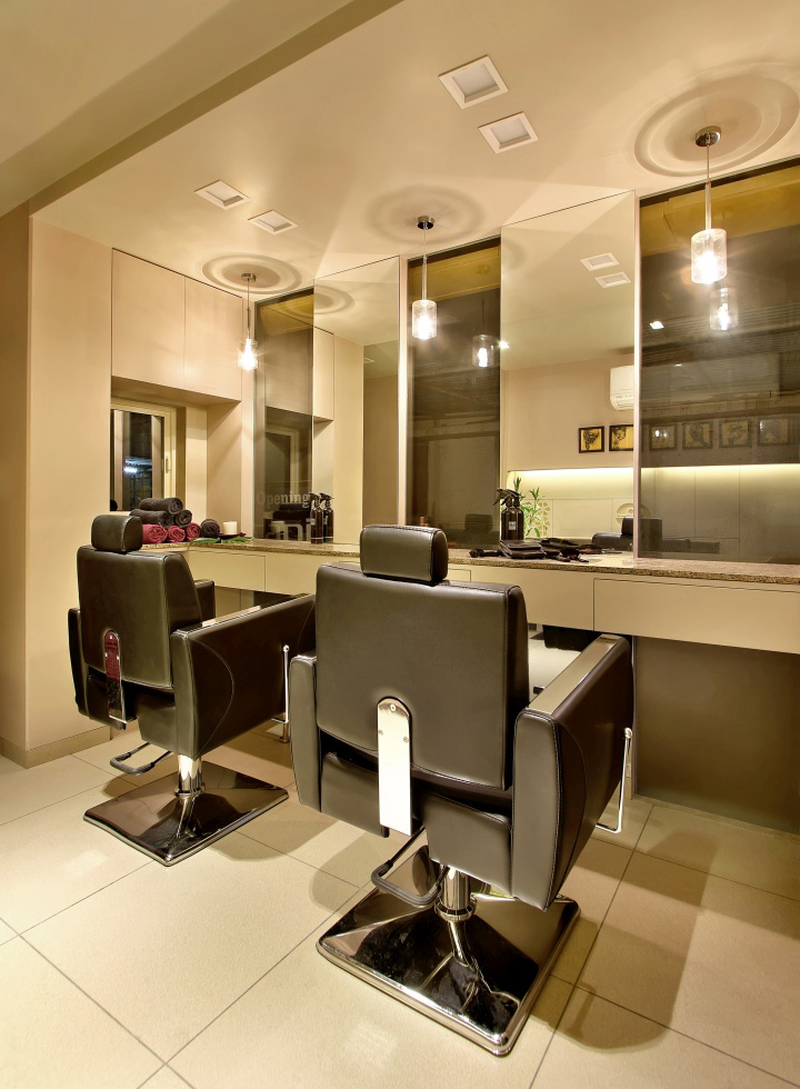 23_Capital-Salon-by-Archis-Patel-Tanvi-Rajpurohit-Vadodara-India-10.jpg