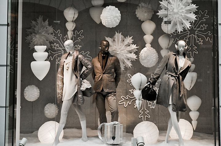 9_KO-Ice-Princess-Christmas-windows-Graz.jpg