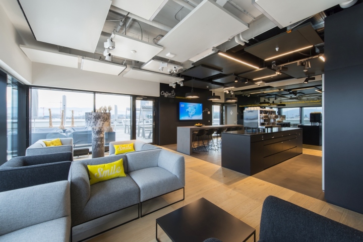 57_PwC-Switzerland_Basel-Office-by-Evolution-Design-Basel-Switzerland03-.jpg