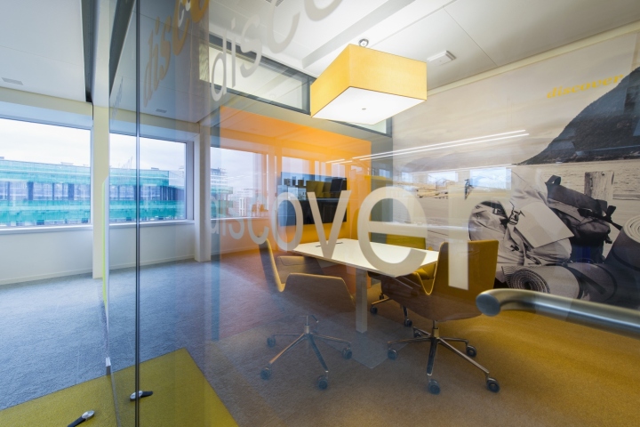 76_PwC-Switzerland_Basel-Office-by-Evolution-Design-Basel-Switzerland22-.jpg