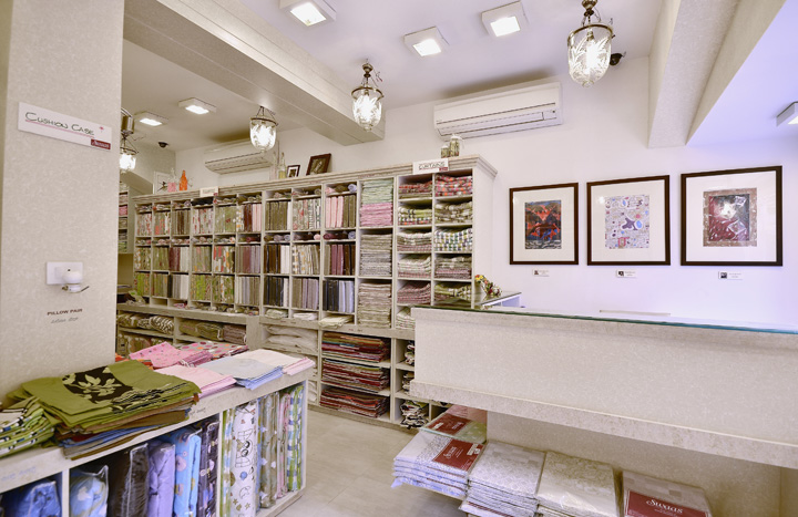 18_SWAAS-store-by-R-D-AND-M-ARCHITECTS_YAD7219.jpg