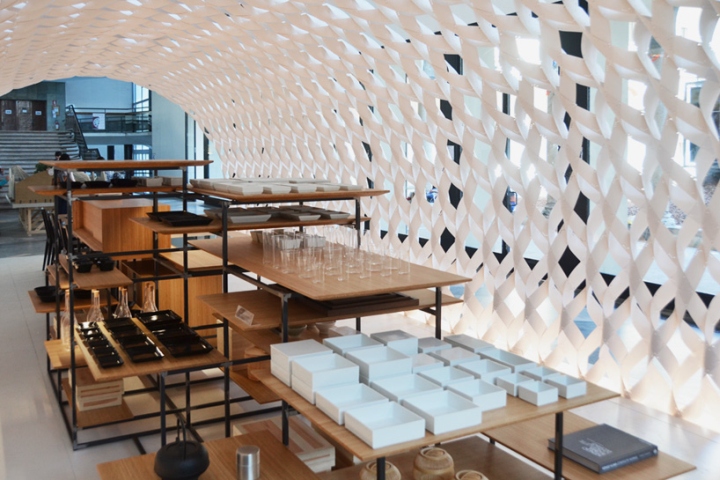 29_Irori-Pavilion-by-Kengo-Kuma-Milan-Italy-03.jpg