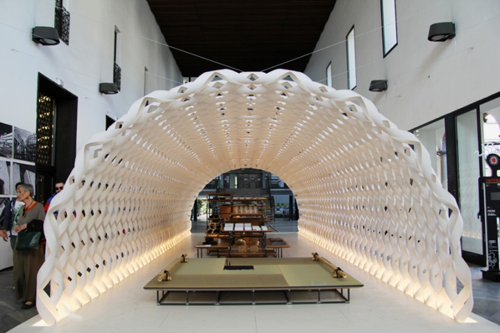 30_Irori-Pavilion-by-Kengo-Kuma-Milan-Italy-02.jpg