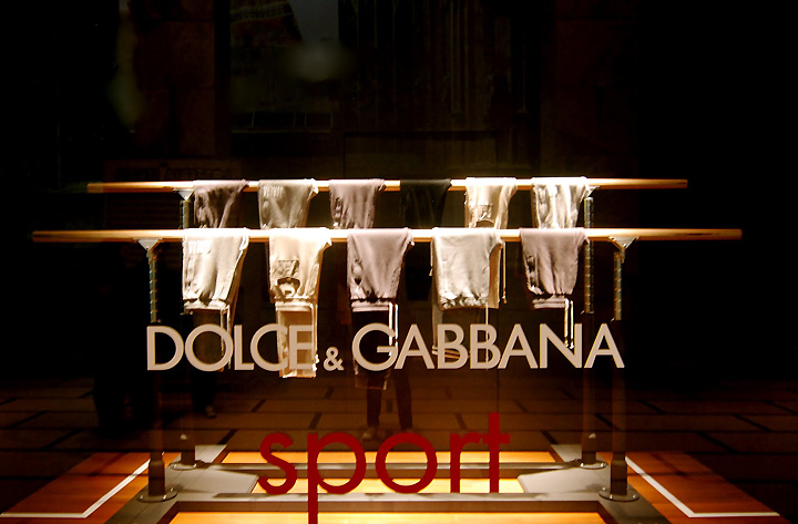 24_Dolce-Gabbana-visual-2012-spring-Milano-02.jpg