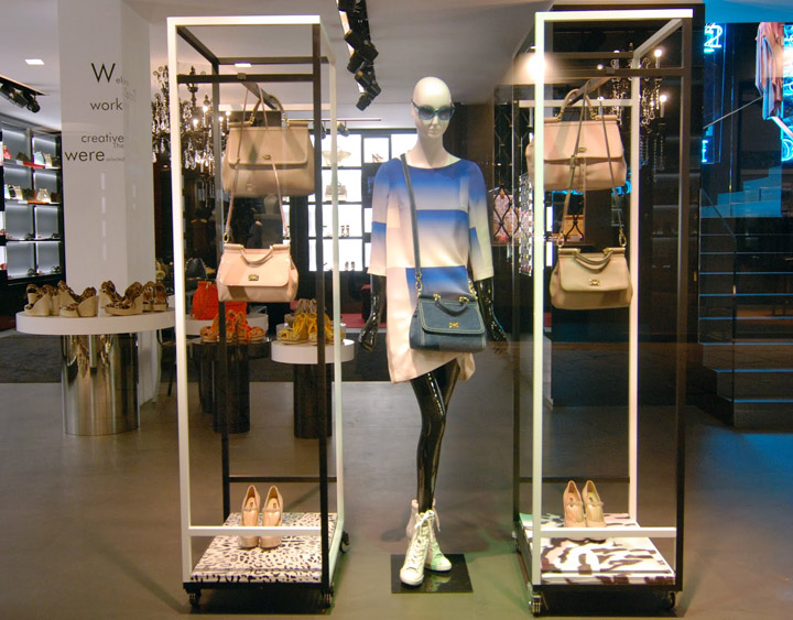 21_Dolce-Gabbana-visual-2012-spring-Milano-05.jpg