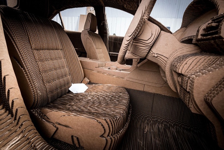 25_Origami-Car-by-LEXUS-Lasercut-Works-11.jpg
