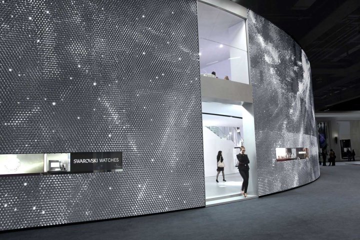33_Swarovski-stand-by-Tokujin-Yoshioka-Basel-Switzerland-10.jpg