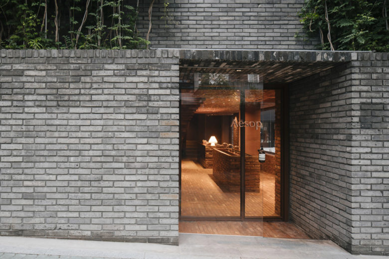 14_Aesop-store-by-Mlkk-Studio-06-780x520.jpg