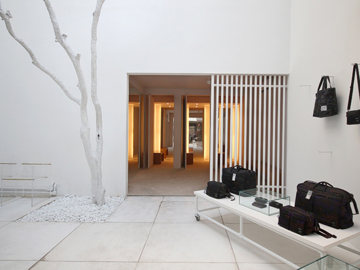 9_Alexandre-Herchcovitch-flagship-store-by-Arkitito-Sao-Paulo.jpg