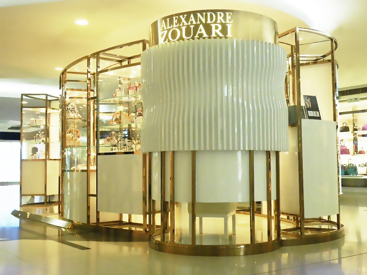 15_Alexandre-Zouari-Pop-up-Store-by-ORANGE-design-Beijing-China-03.jpg