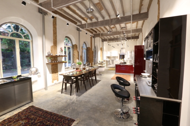 9_Arttdinox-store-by-FRDC-Bangalore-India.jpg
