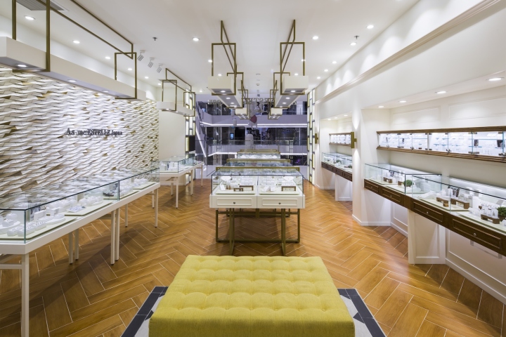 21_As-me-ESTELLE-store-by-DESIGN-CREATIVE-ASSOCIATES-Hochiminh-City-Vietnam04.jpg