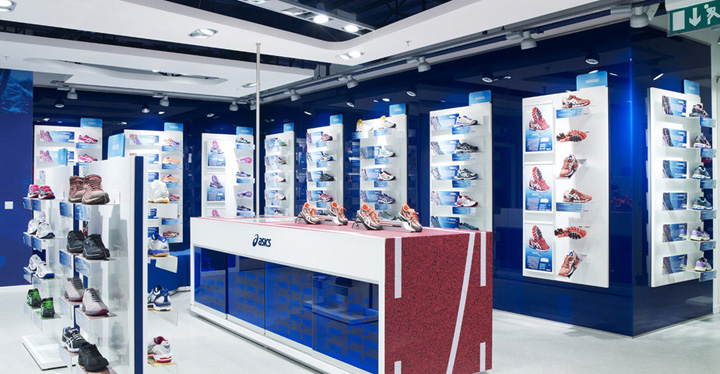 7_ASICS-flagship-store-at-Oxford-street-London.jpg