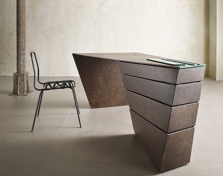10_Torque-Desk-Alessandro-Isola-Supriya-Mankad-I-M-Lab.jpg