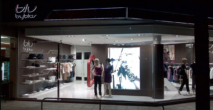 9_Blu-Byblos-stores-by-Alberto-Apostoli.jpg