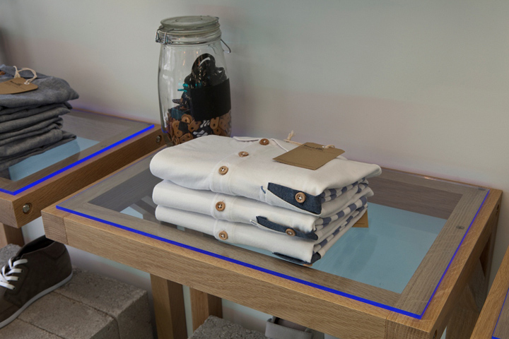 20_Boxfresh-store-by-Design4Retail-London-07.jpg