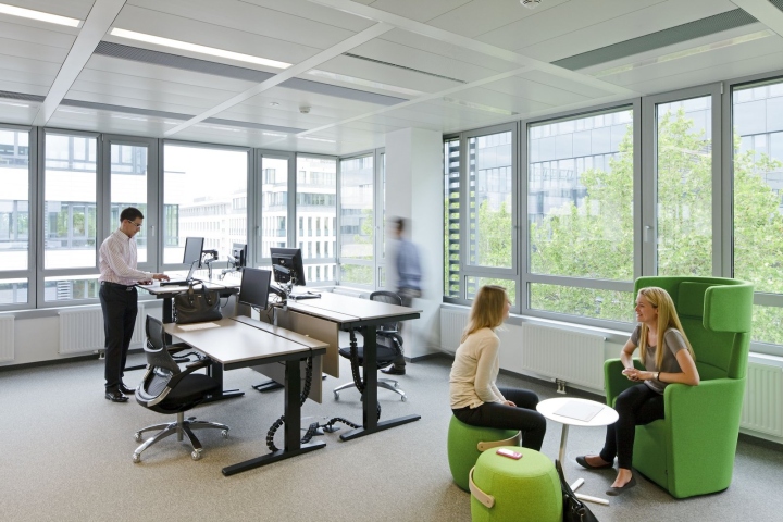 28_GlaxoSmithKline-Offices-by-MOOCON-Vienna-Austria-03.jpg