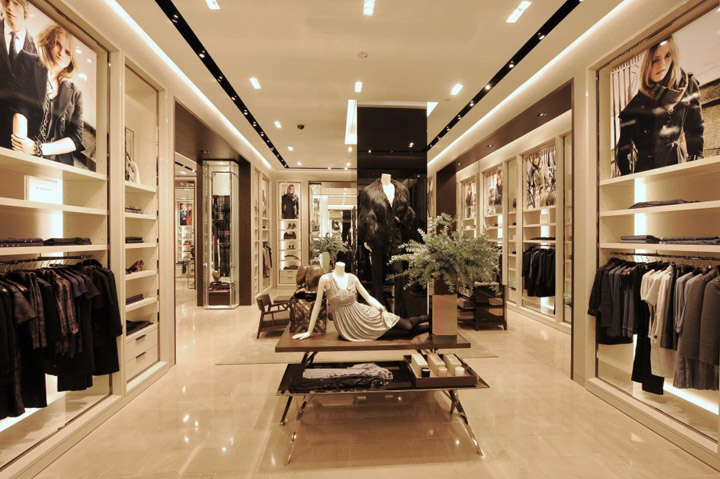 17_Burberry-store-Singapore-02.jpg