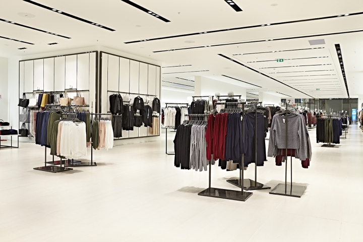 53_Candida-Foggia-store-by-Christopher-Ward-Foggia-Italy15.jpg