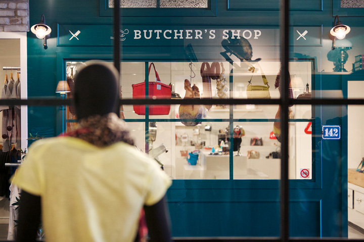30_Concept-Fashion-Group-flagship-store-by-King-George-Brussels-12.jpg