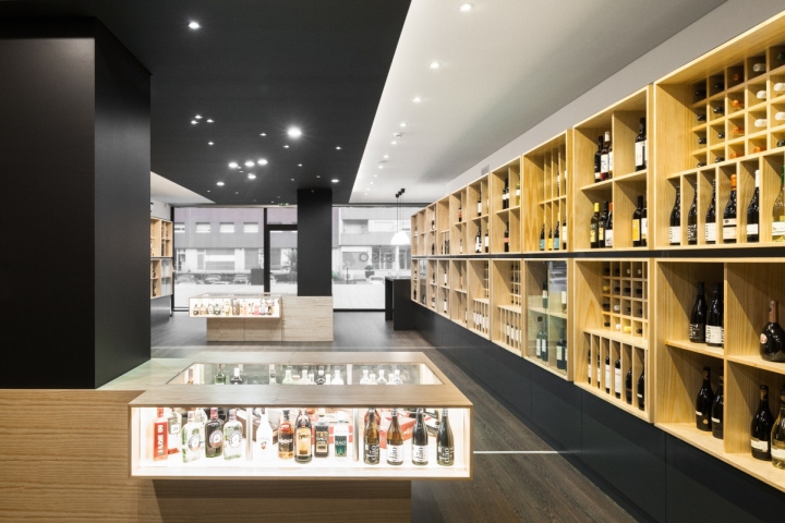 23_Congresso-das-Garrafas-wine-store-by-Tiago-do-Vale-Arquitectos-Braga-Portugal-03.jpg