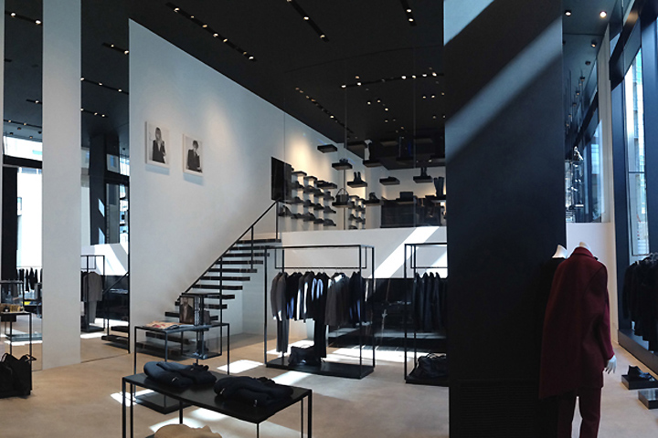 6_CoSTUME-NATIONAL-store-by-Ennio-Capasa-Milan-Italy.jpg