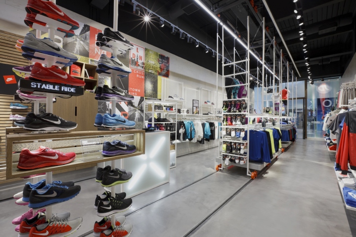 18_Crosstown-Running-Nike-store-by-Bearandbunny-London-UK-03.jpg