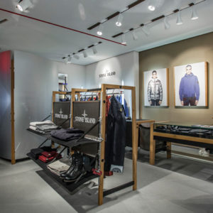 29_Stone-Island-flagship-store-by-Zeichenweg-Munich-Germany-300x300.jpg