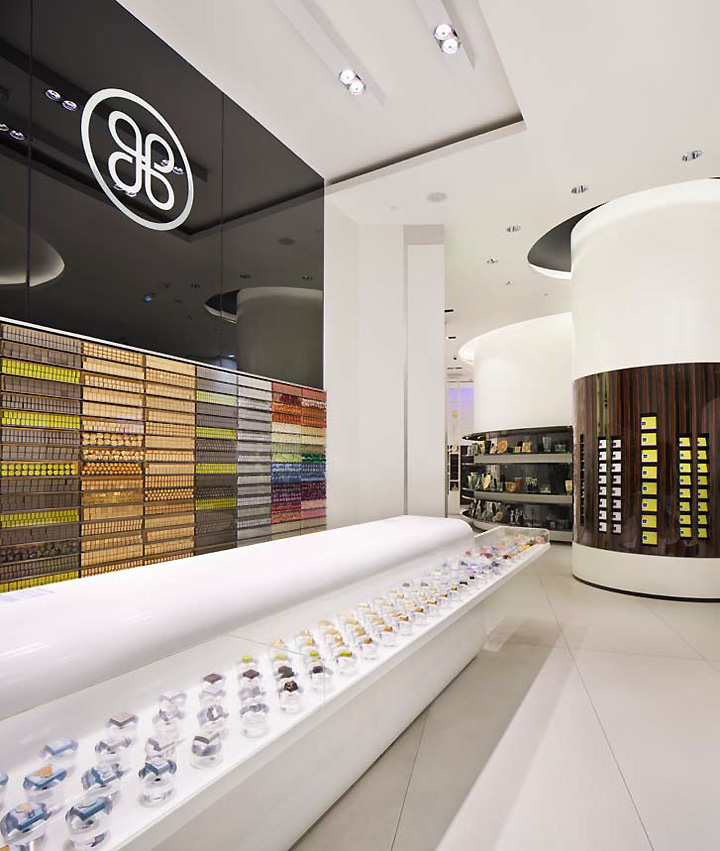33_Patchi-store-Lautrefabrique-Architectes-Dubai-13.jpg
