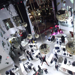 12560_H-M-store-Las-Vegas-300x300.jpg