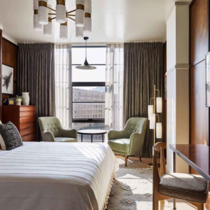 18_The-Hoxton-hotel-by-Ennismore-01-300x300.png