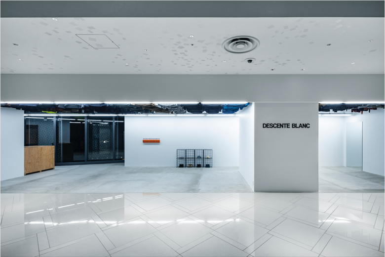15_DESCENTE-BLANC-store-by-Schemata-06-780x520.png