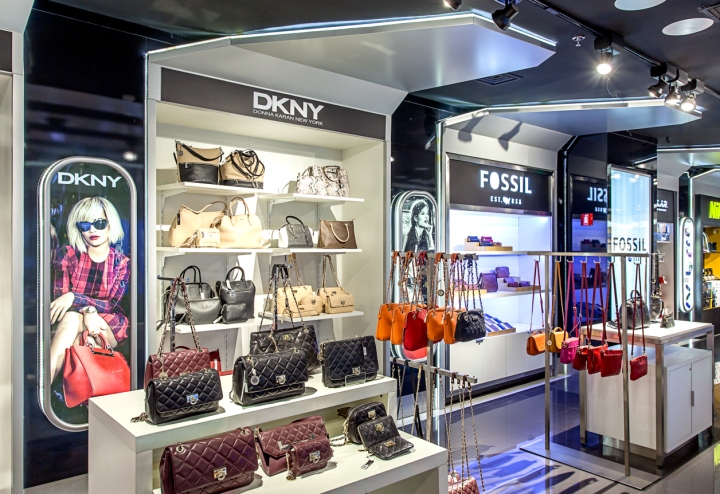 26_Dufry-airport-retail-store-by-Marketing-Jazz-Sao-Paulo-Brazil-05.jpg