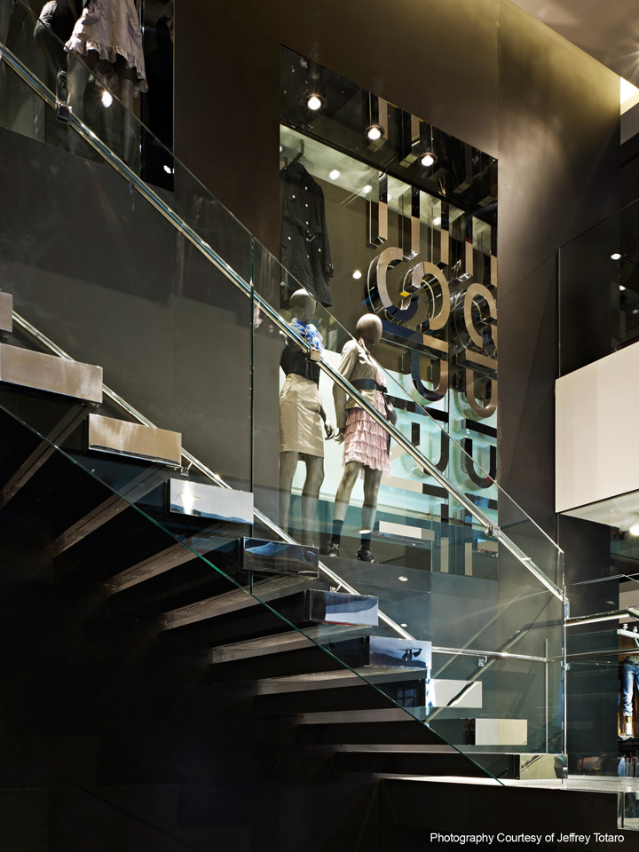 24_ESPRIT-Flagship-Store-by-J-Tucci-New-York-06.jpg