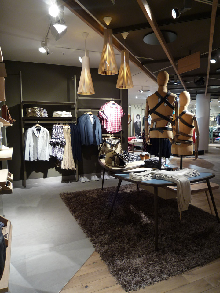 18_Esprit-store-by-CRi-Cronauer-Romani-Kassel-03.jpg