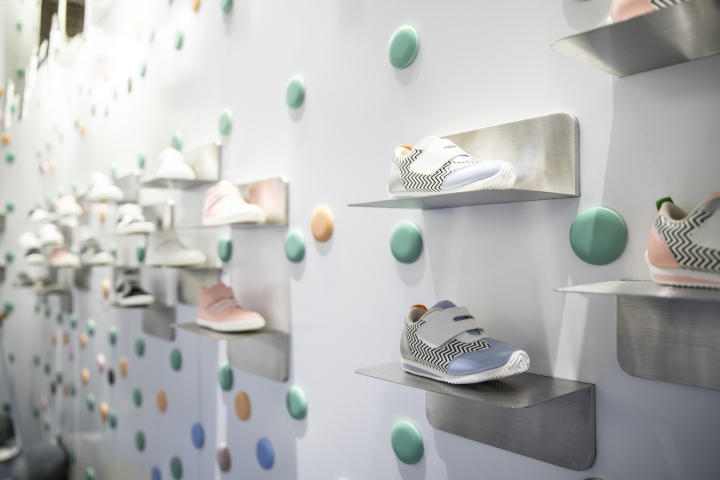 49_FlyPony-Flagship-Concept-Store-by-Prism-Design-Shanghai-China13.jpg