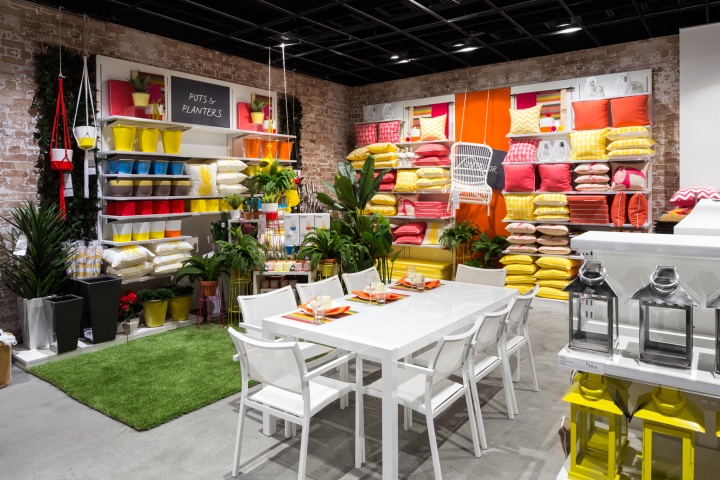 21_Freedom-store-by-McCartney-Design-Sydney-02.jpg