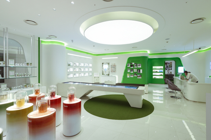 9_Gang-nam-Amway-Plaza-Flagship-Store-by-Khanproject-Seoul-South-Korea.jpg