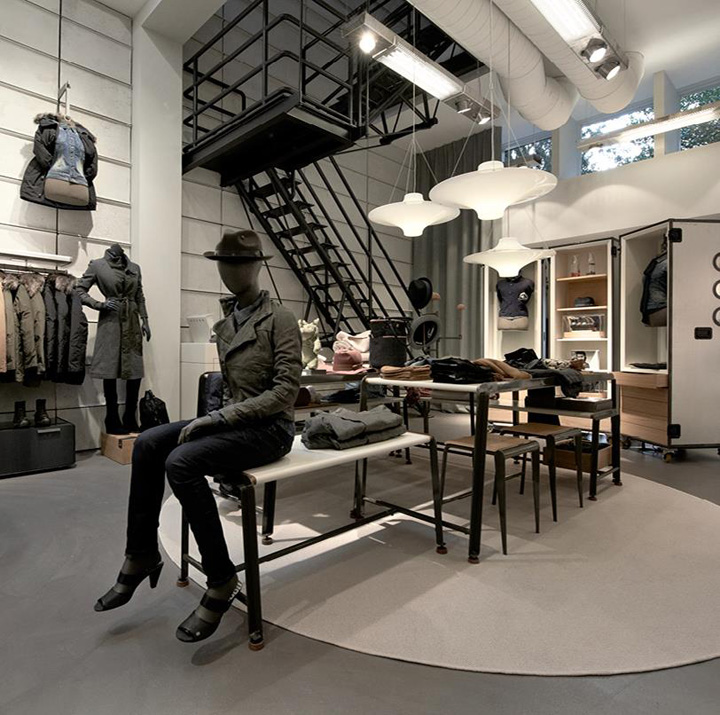 20_G-Star-Women-store-Amsterdam-02.jpg